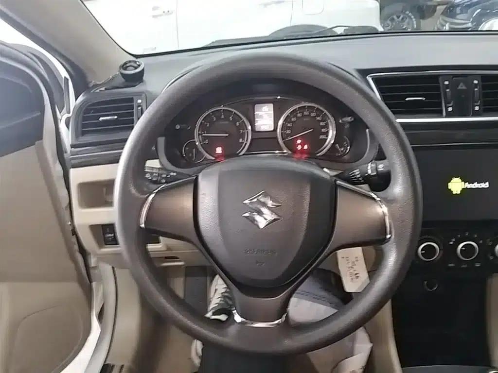 Ciaz 2015 1.6L Manual Comfort Edition — миниатюра 11