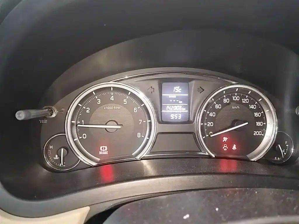 Ciaz 2015 1.6L Manual Comfort Edition — миниатюра 12