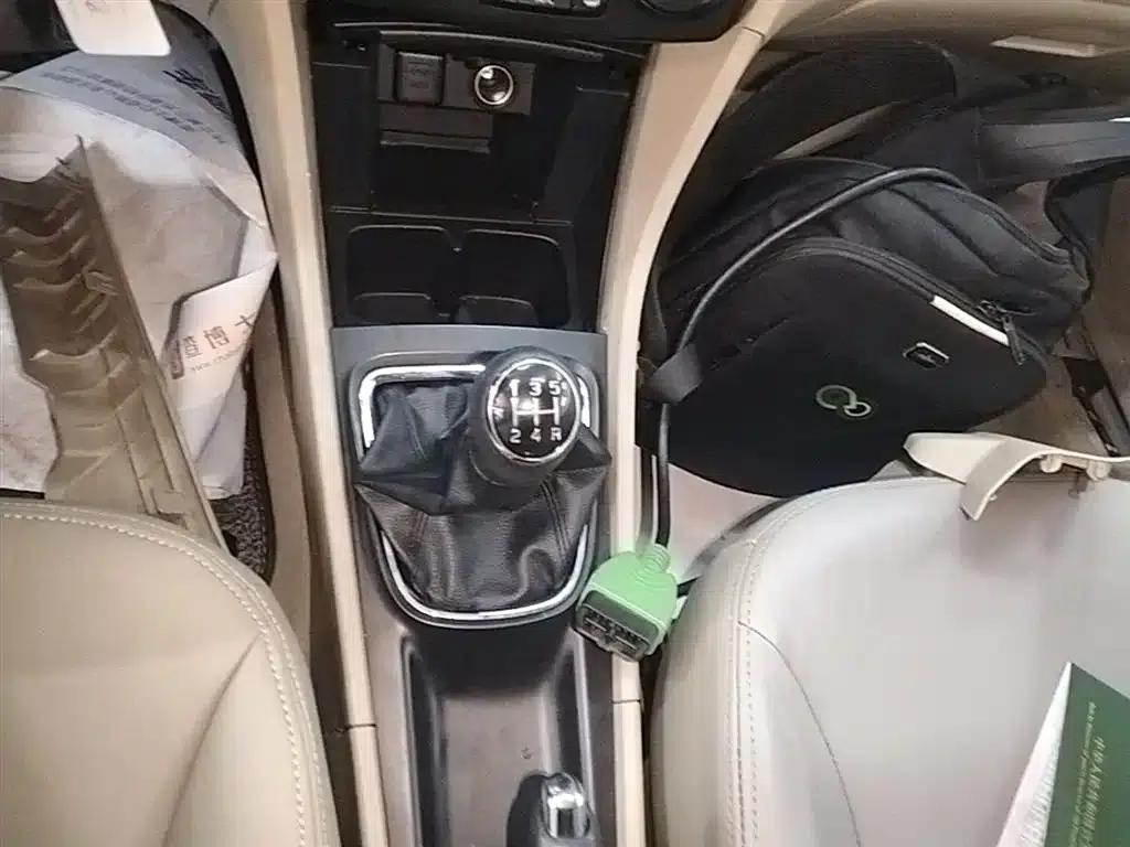Ciaz 2015 1.6L Manual Comfort Edition — миниатюра 14