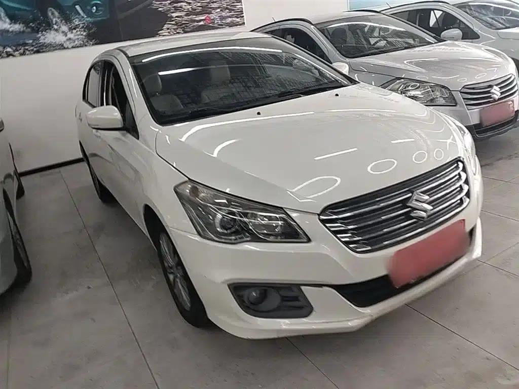 Ciaz 2015 1.6L Manual Comfort Edition — миниатюра 4
