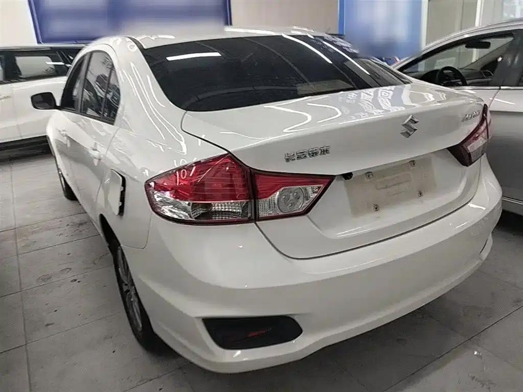 Ciaz 2015 1.6L Manual Comfort Edition — миниатюра 5