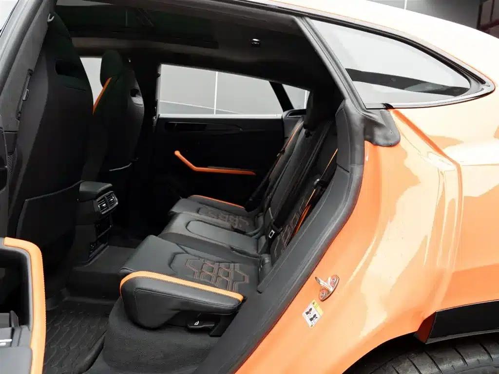 2025 Urus SE 4.0T Standard Edition — миниатюра 12