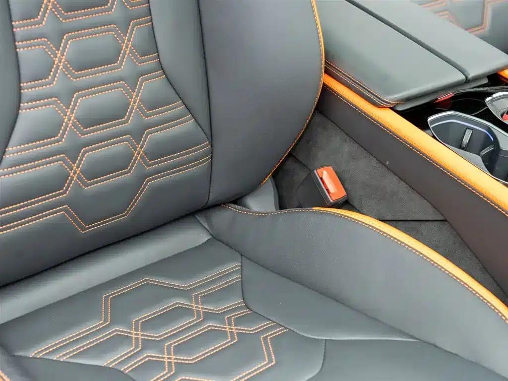 2025 Urus SE 4.0T Standard Edition — миниатюра 16
