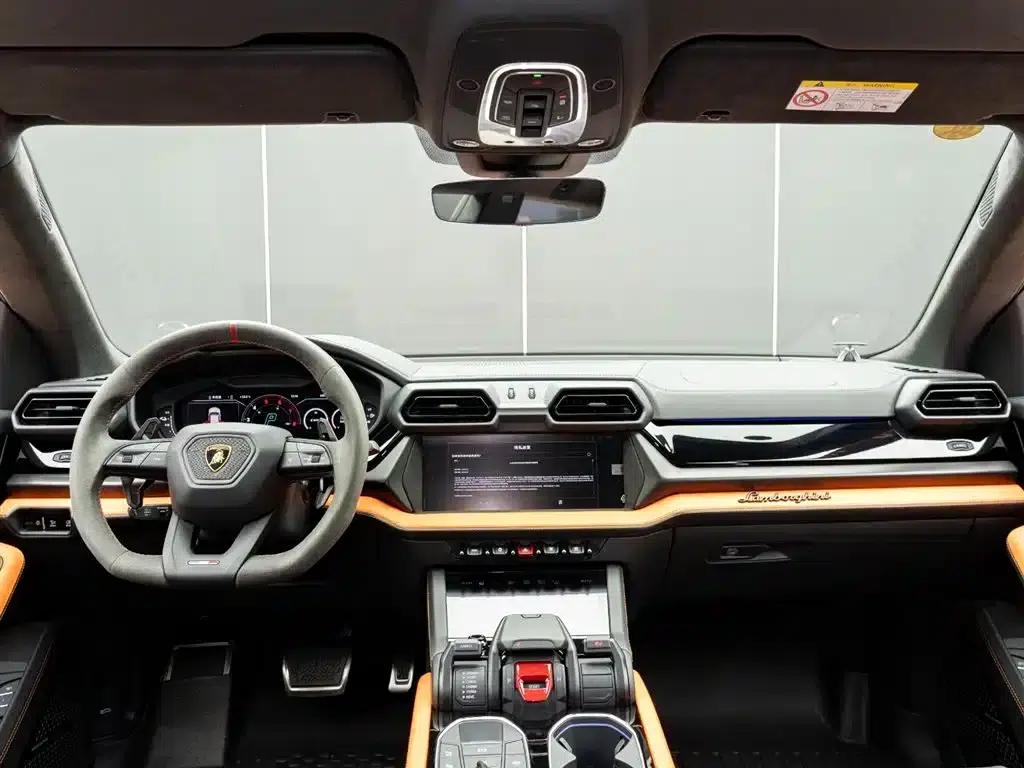 2025 Urus SE 4.0T Standard Edition — миниатюра 17