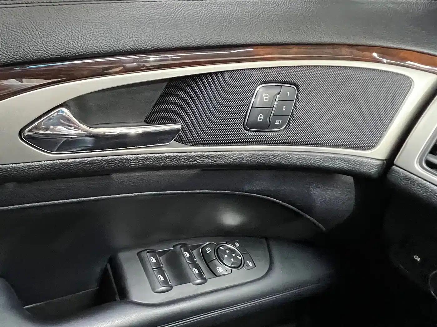 Lincoln MKZ 2019 2.0T Premium Edition (National V Emission Standard) — миниатюра 14