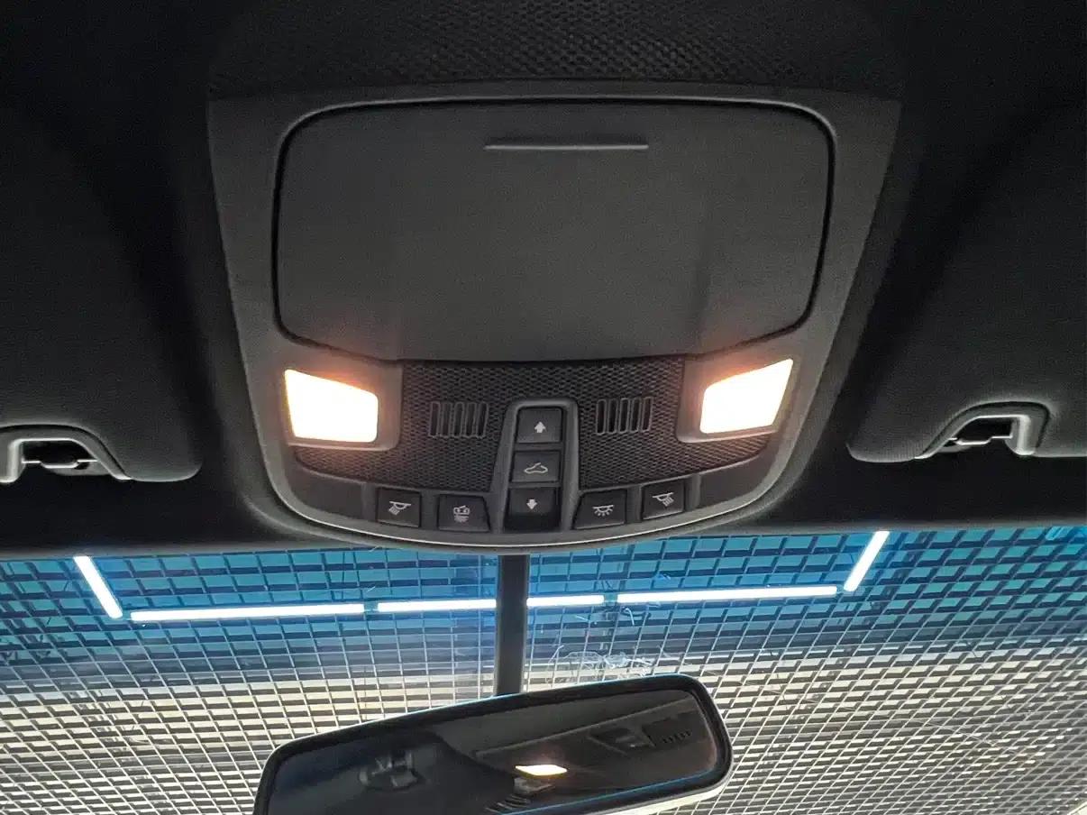 Lincoln MKZ 2019 2.0T Premium Edition (National V Emission Standard) — миниатюра 15