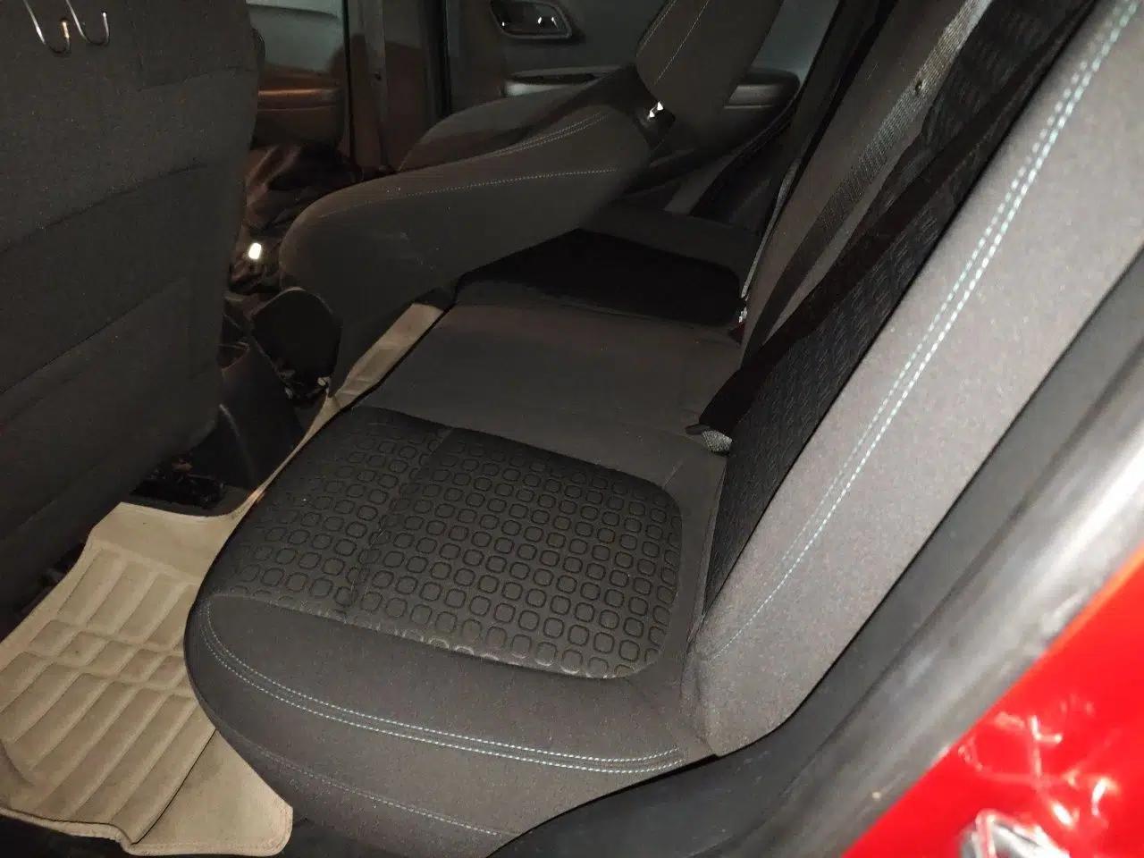 Chevrolet Trax 2016 1.4T Automatic Two-Wheel Drive Comfort Version with Sunroof — миниатюра 18