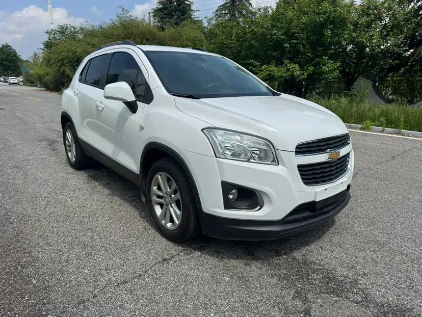 Chevrolet Trax 2016 1.4T Automatic Two-Wheel Drive Comfort Version with Sunroof — миниатюра 2