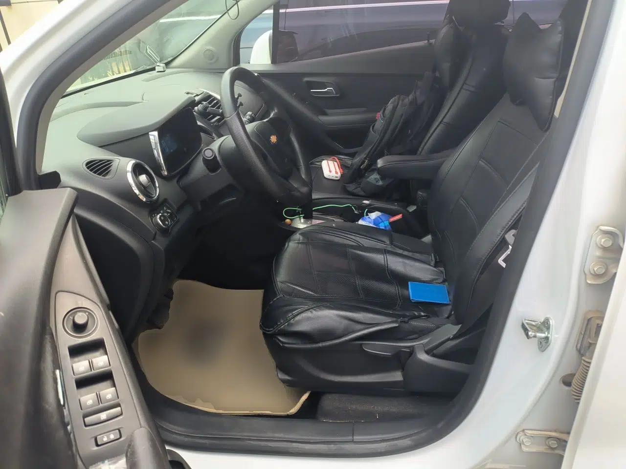 Chevrolet Trax 2016 1.4T Automatic Two-Wheel Drive Comfort Version with Sunroof — миниатюра 17