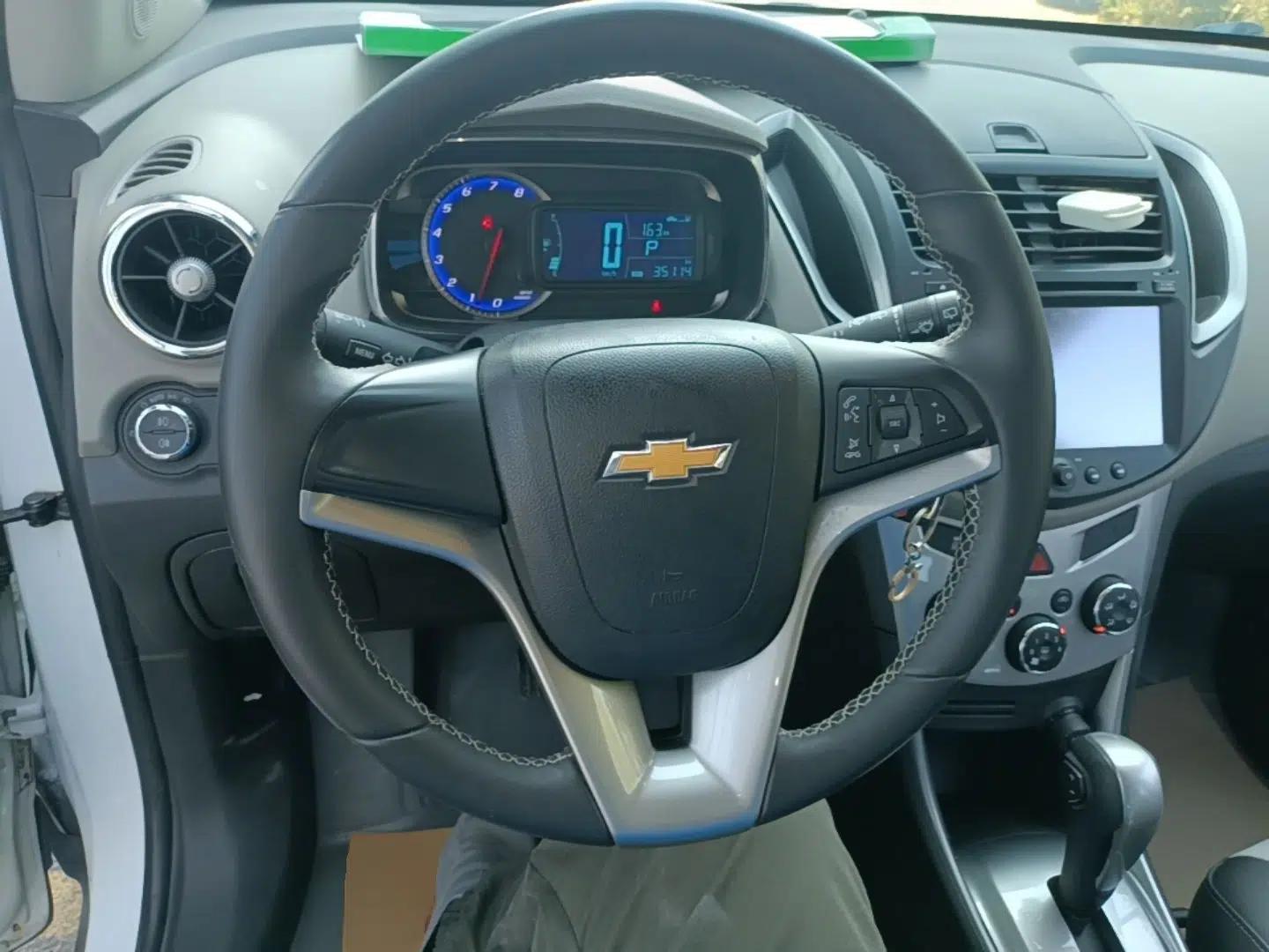 Chevrolet Trax 2014 1.4T Automatic Two-Wheel Drive Luxury Model — миниатюра 14