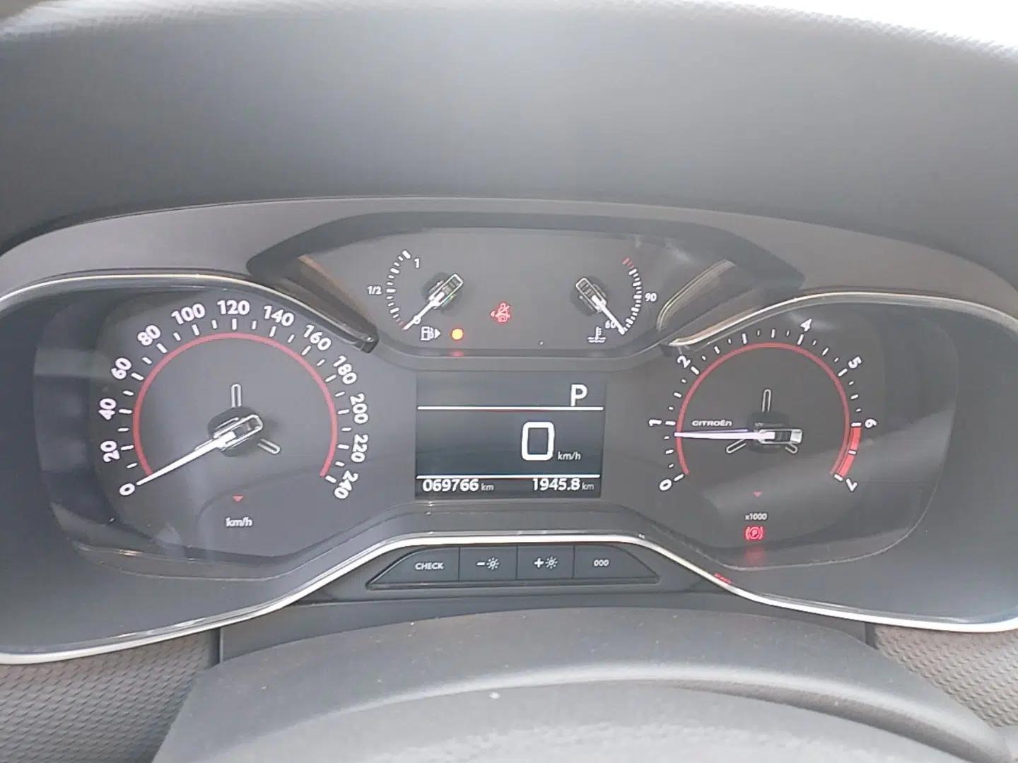 Citroen C6 2021 400THP Comfort Edition — миниатюра 15