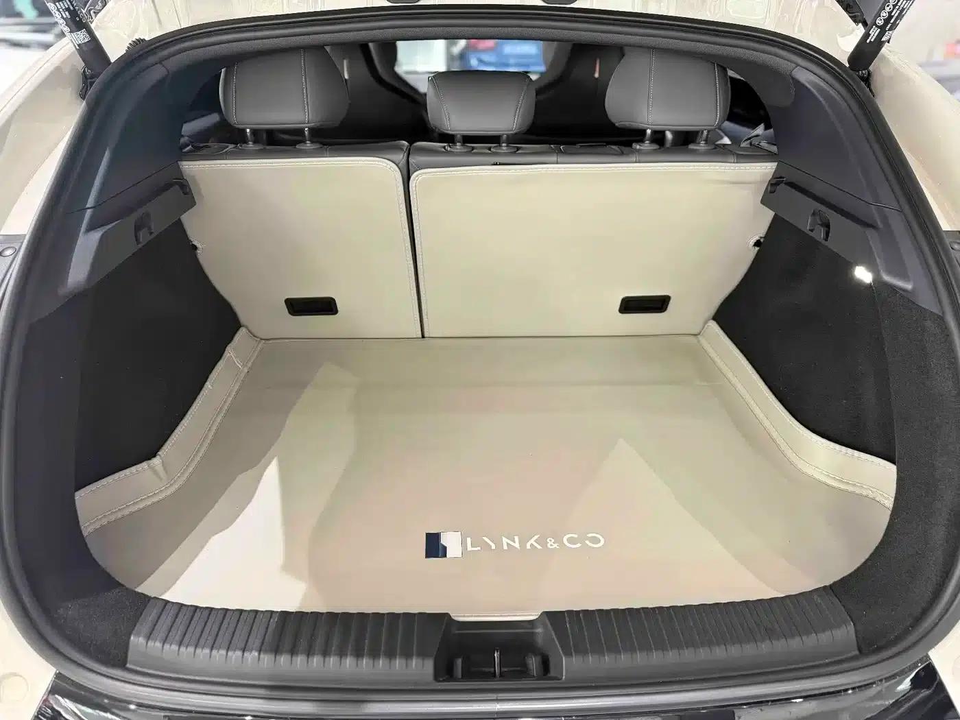 Lynk & Co Z20 2025 Model 530km RWD Pro — миниатюра 11