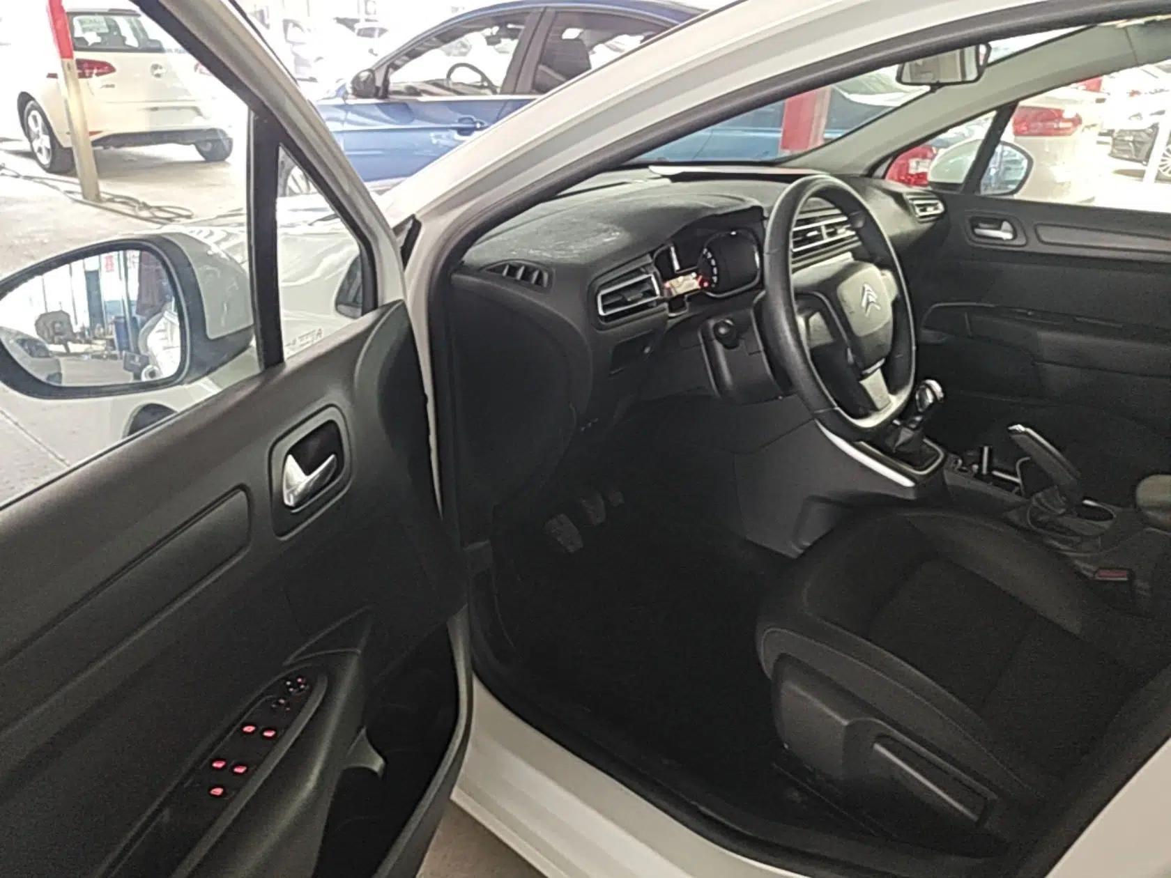 Citroen C4 Sega 2018 1.6L Manual Comfort Model — миниатюра 19