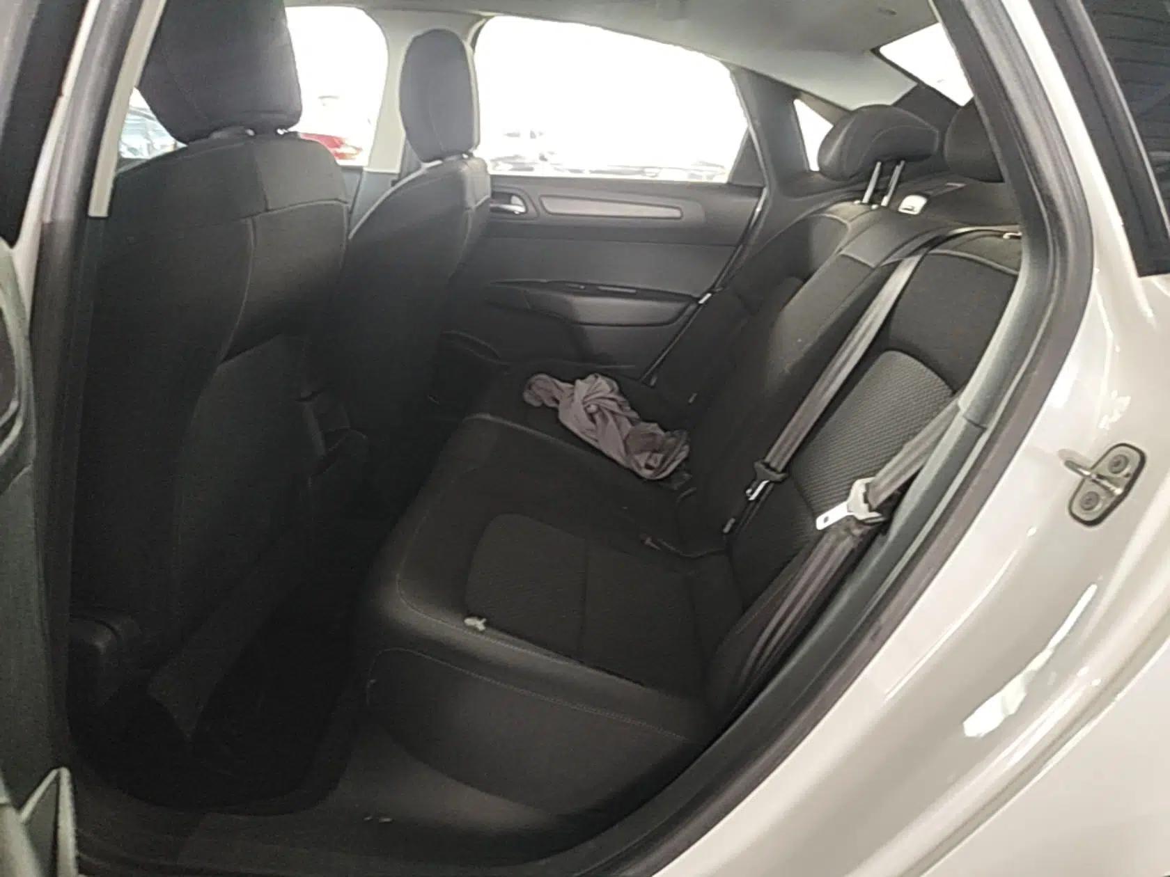 Citroen C4 Sega 2018 1.6L Manual Comfort Model — миниатюра 20