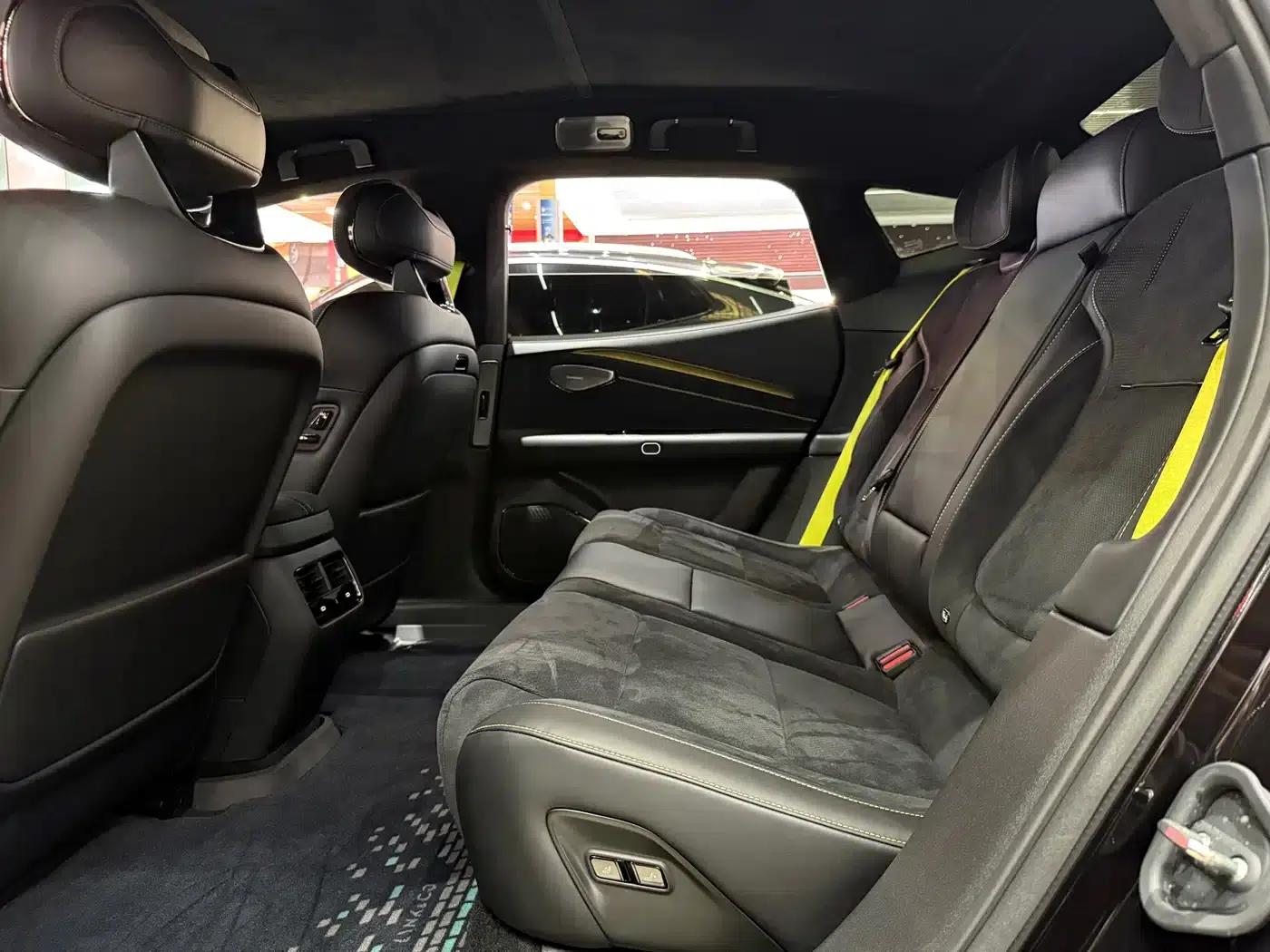 Lynk & Co 10 2025 240 AWD Ultra Sport Edition — миниатюра 18