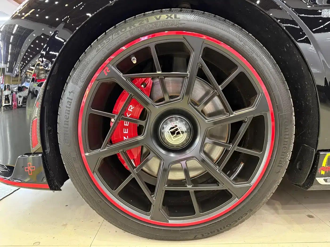 Lynk & Co 10 2025 240 AWD Ultra Sport Edition — миниатюра 31