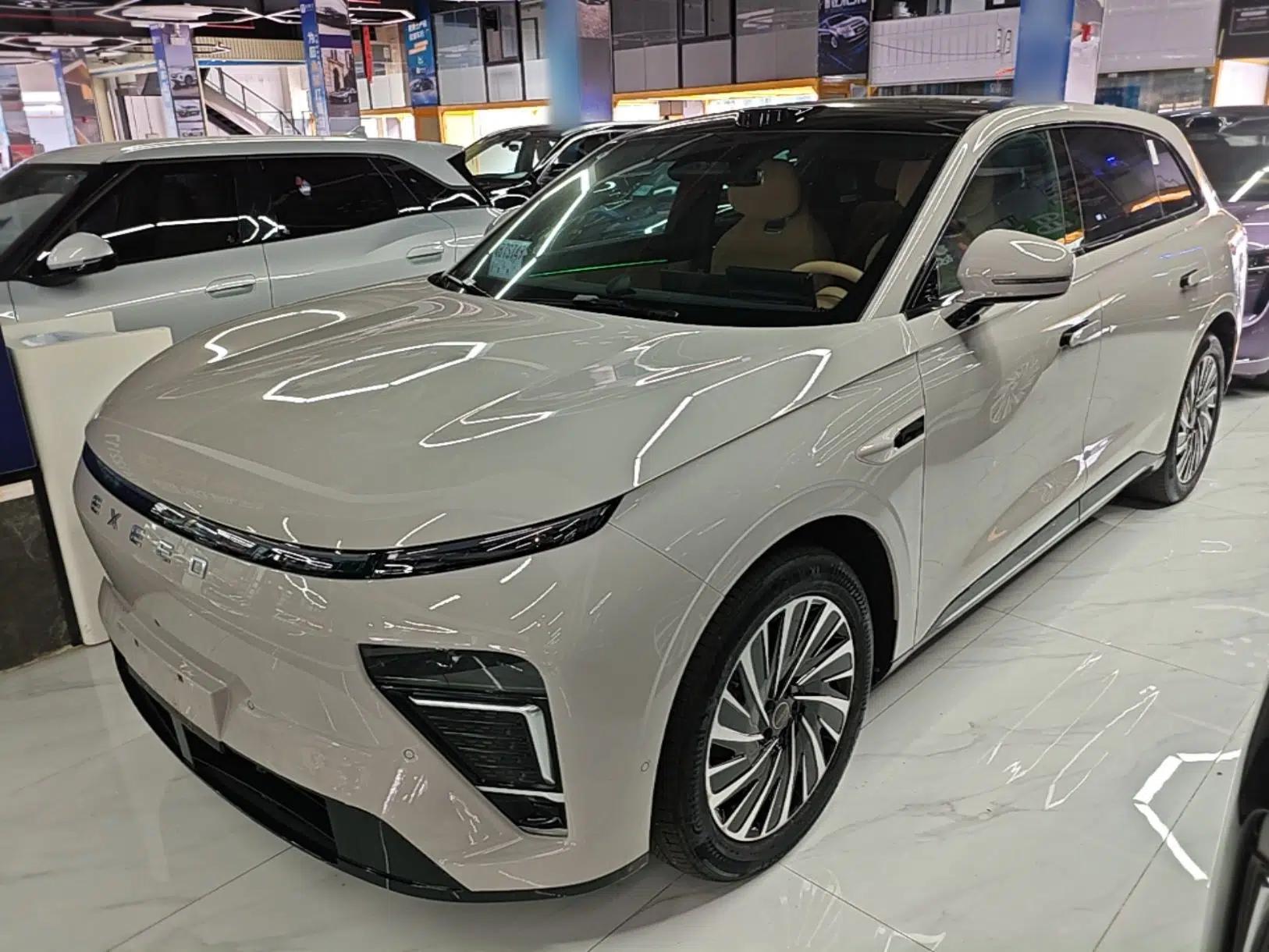 EXEED Star Era ET 2024 Extended-Range 240 Ultra All-Wheel Drive — миниатюра 1