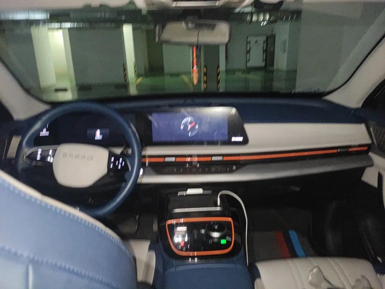 EXEED Zhuifeng C-DM 2023 1.5 TCI-DHT 80KM Yu Feng Xing Edition — миниатюра 19