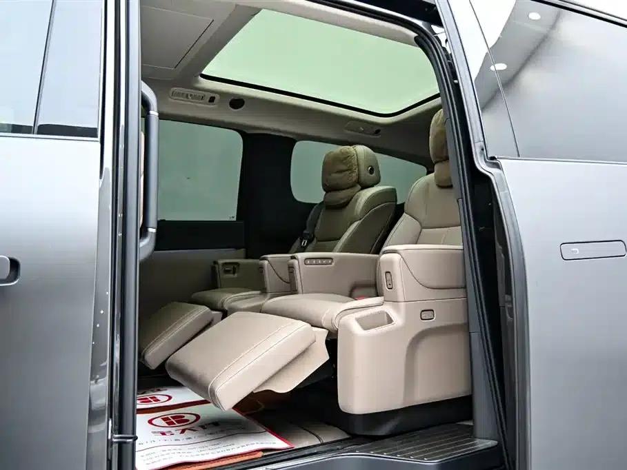 Li Auto MEGA 2025 Home Edition — миниатюра 16