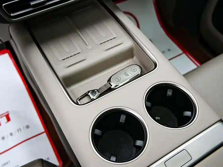 Li Auto MEGA 2025 Home Edition — миниатюра 22