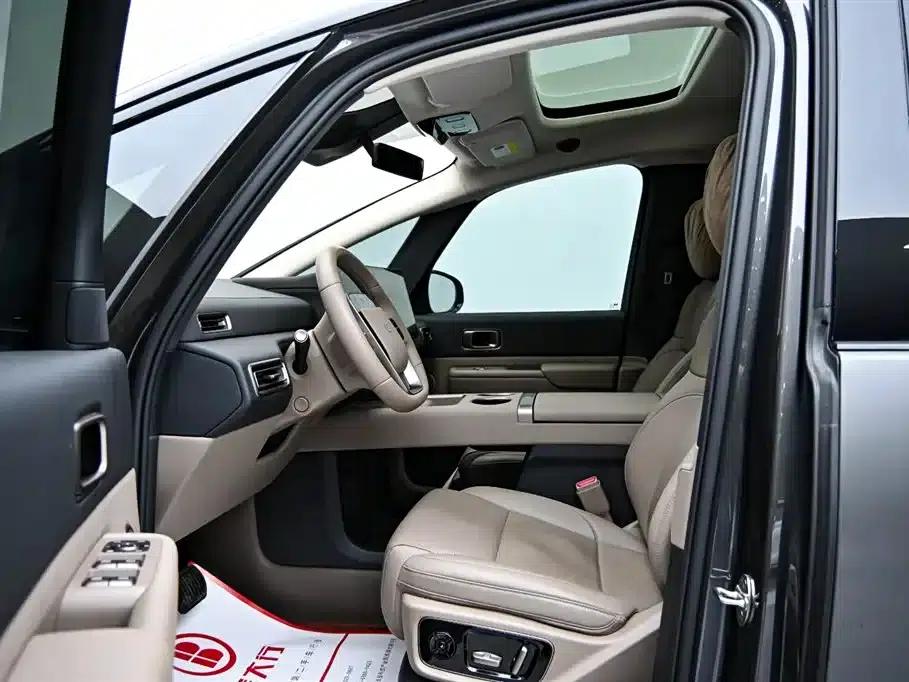 Li Auto MEGA 2025 Home Edition — миниатюра 10