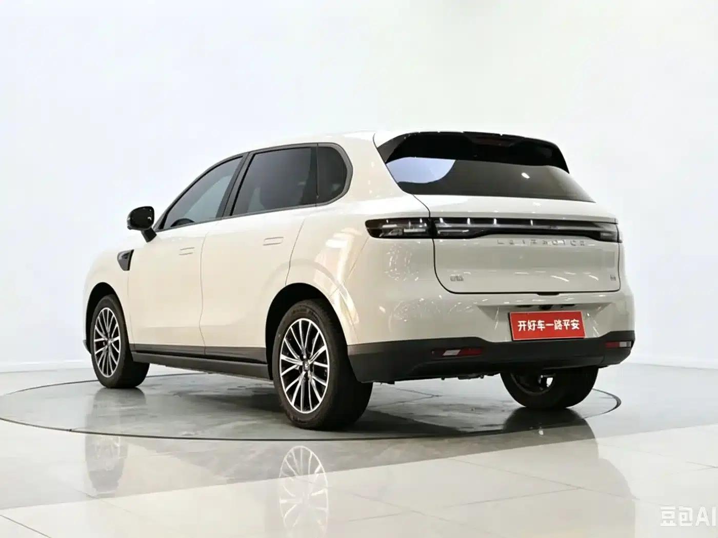 Leapmotor B10 2025 Model 510 Enjoy Edition — миниатюра 2