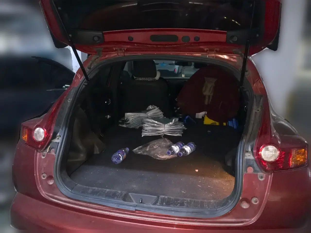 Infiniti ESQ 2014 1.6L Spontaneous Edition — миниатюра 20
