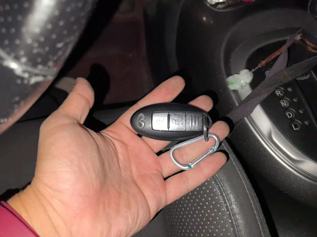 Infiniti ESQ 2014 1.6L Spontaneous Edition — миниатюра 9