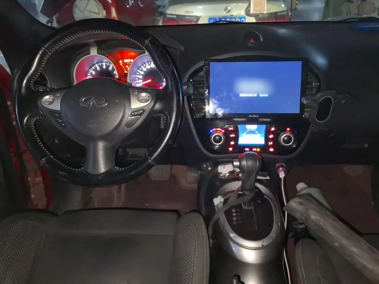 Infiniti ESQ 2014 1.6L Spontaneous Edition — миниатюра 10