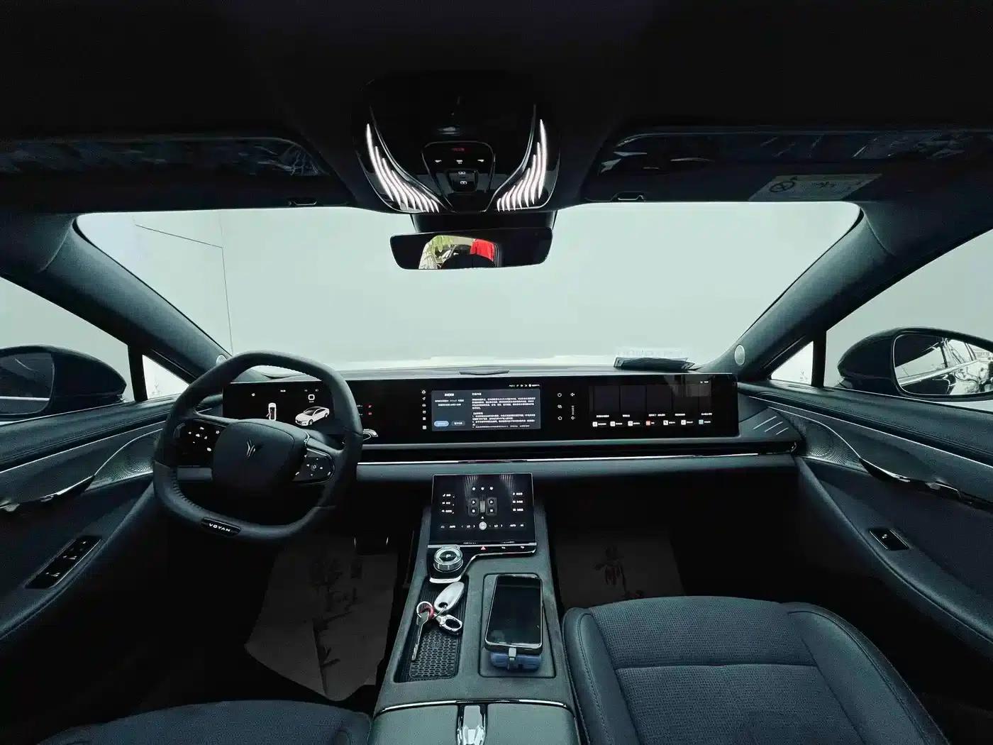 Voyah Chasing the Light 2024 PHEV AWD Long Range Flagship Edition — миниатюра 9