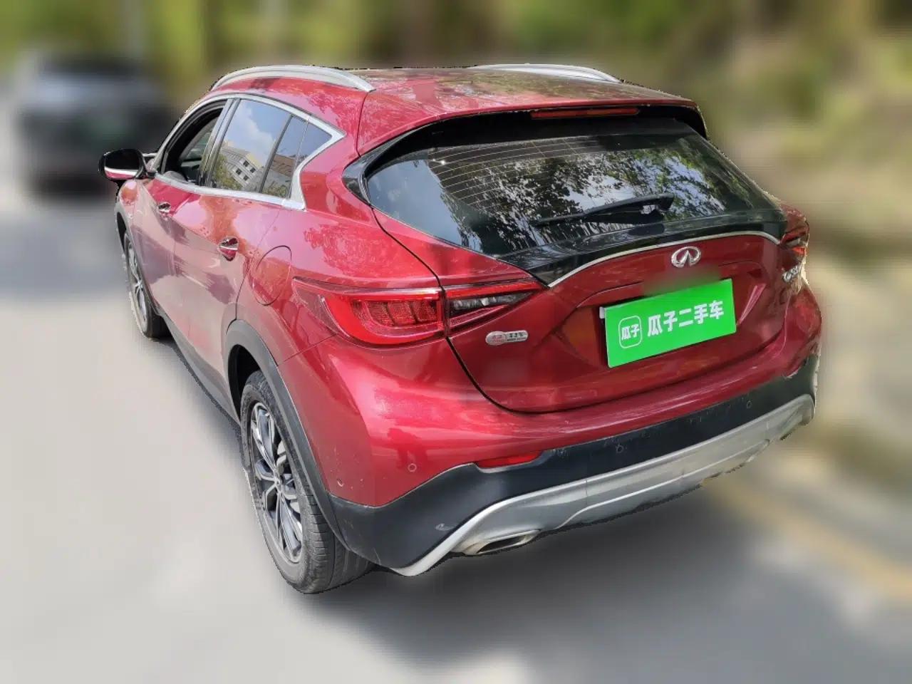 Infiniti QX30 2017 2.0T Four-Wheel Drive Sport Edition — миниатюра 4