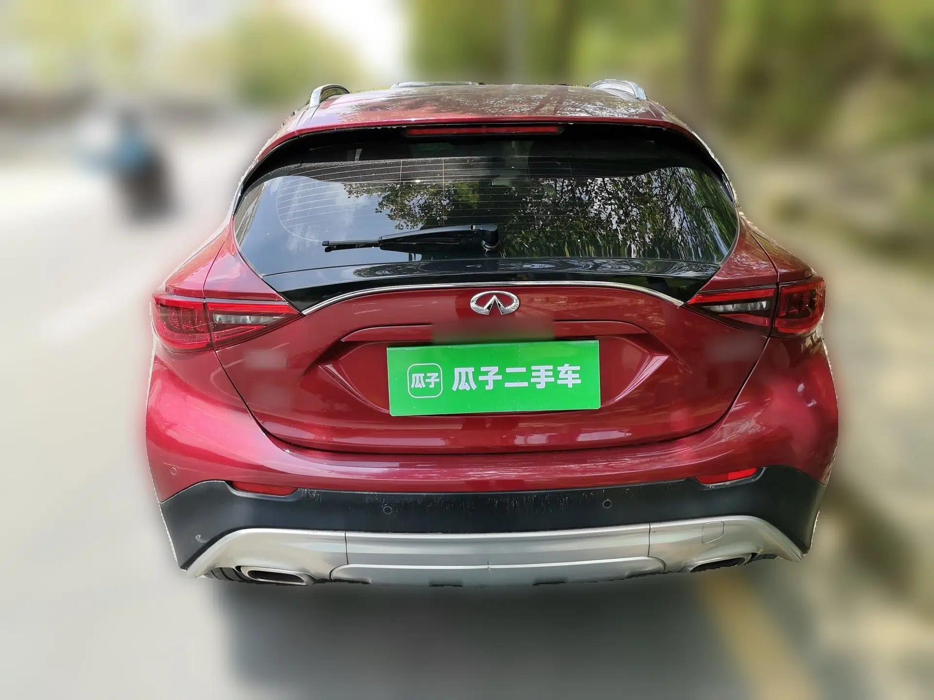 Infiniti QX30 2017 2.0T Four-Wheel Drive Sport Edition — миниатюра 5