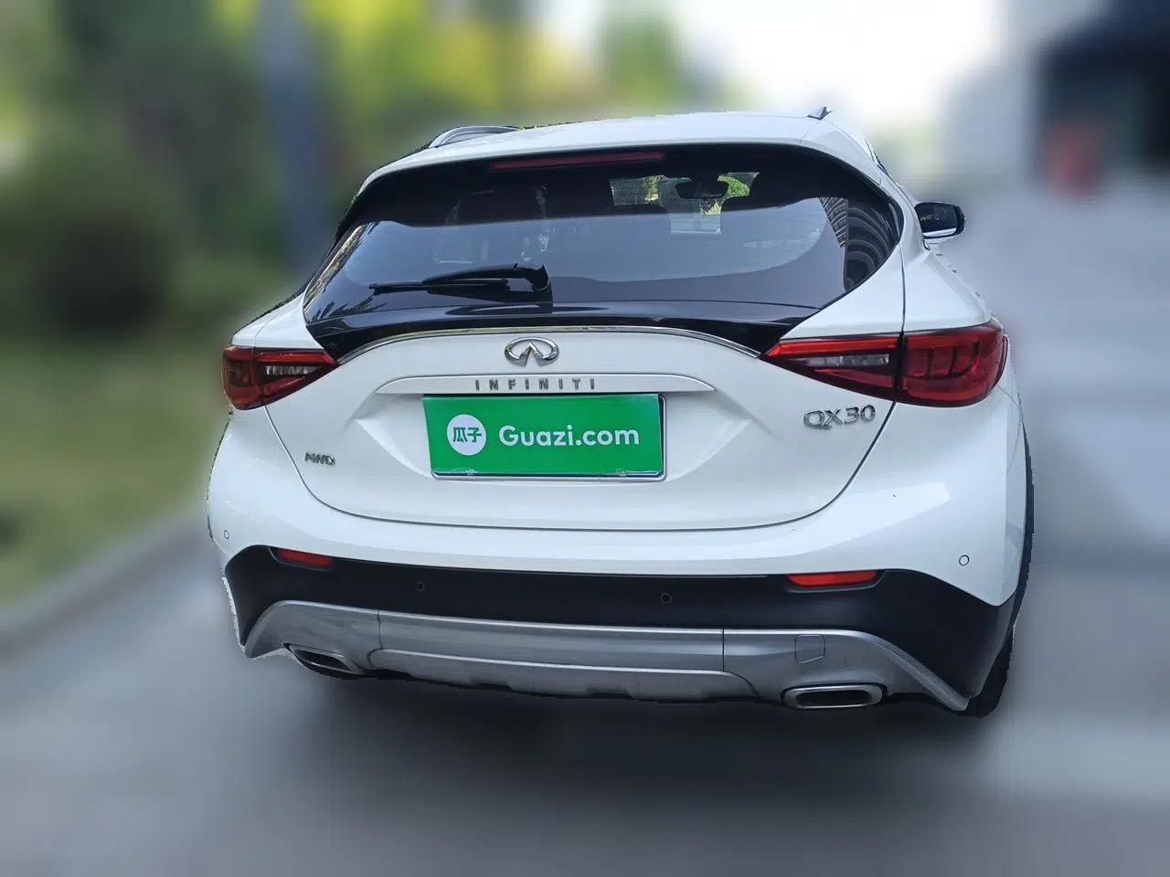 Infiniti QX30 2017 2.0T Four-Wheel Drive Fashion Edition — миниатюра 3