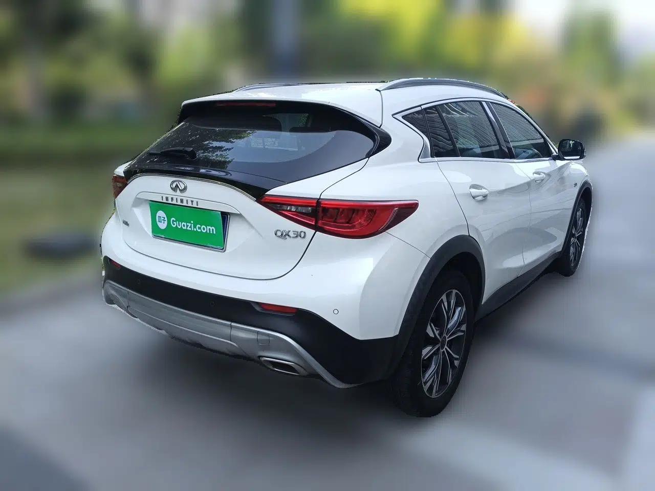 Infiniti QX30 2017 2.0T Four-Wheel Drive Fashion Edition — миниатюра 4