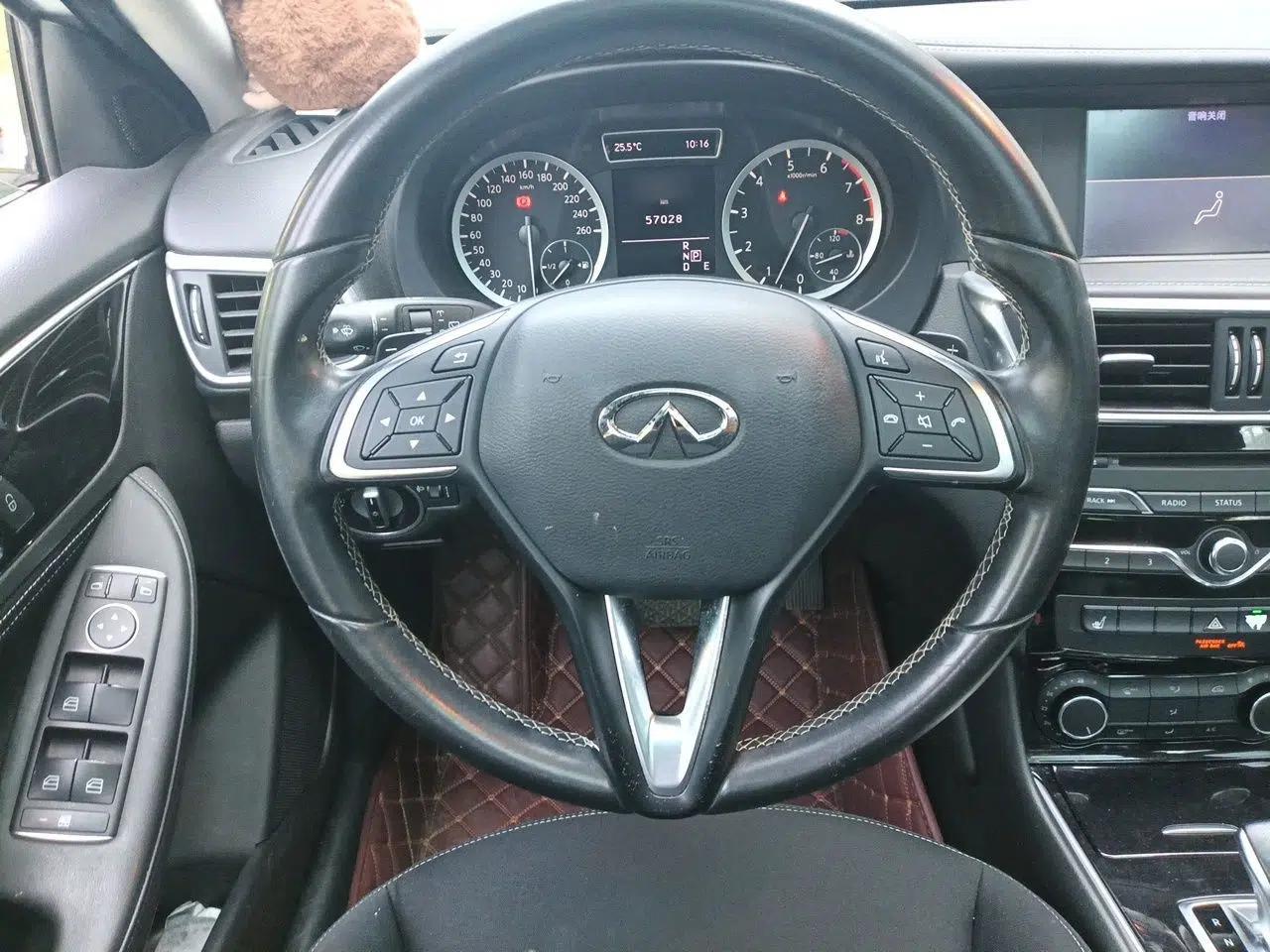 Infiniti QX30 2017 2.0T Four-Wheel Drive Fashion Edition — миниатюра 7