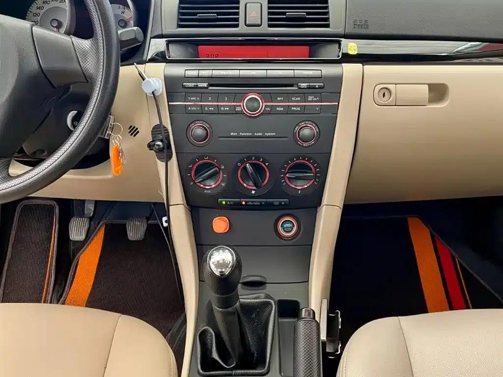 Mazda3 2010 1.6L Manual Classic Fashion Edition — миниатюра 9