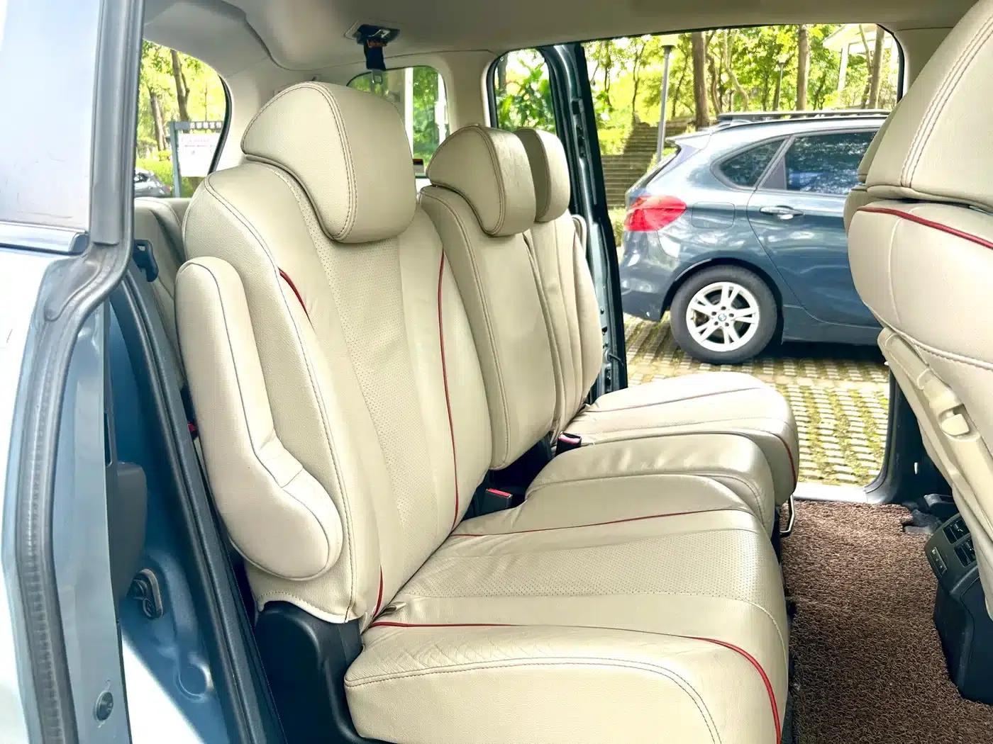 Mazda 5 2011 2.0L Automatic Luxury — миниатюра 14