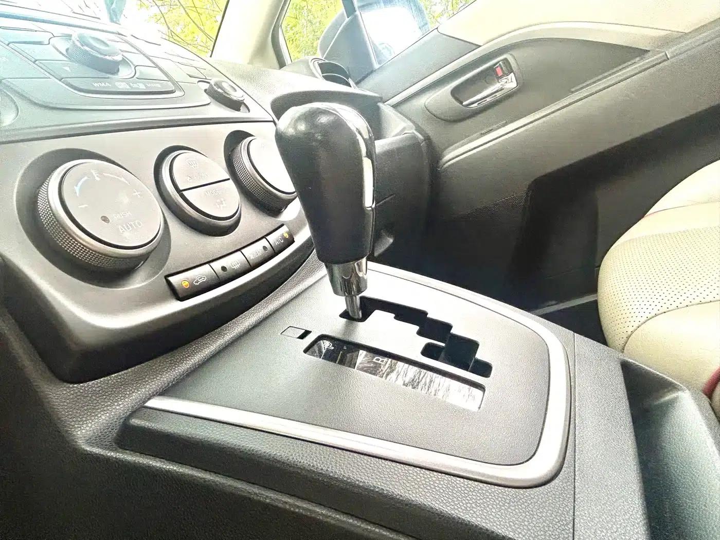 Mazda 5 2011 2.0L Automatic Luxury — миниатюра 18
