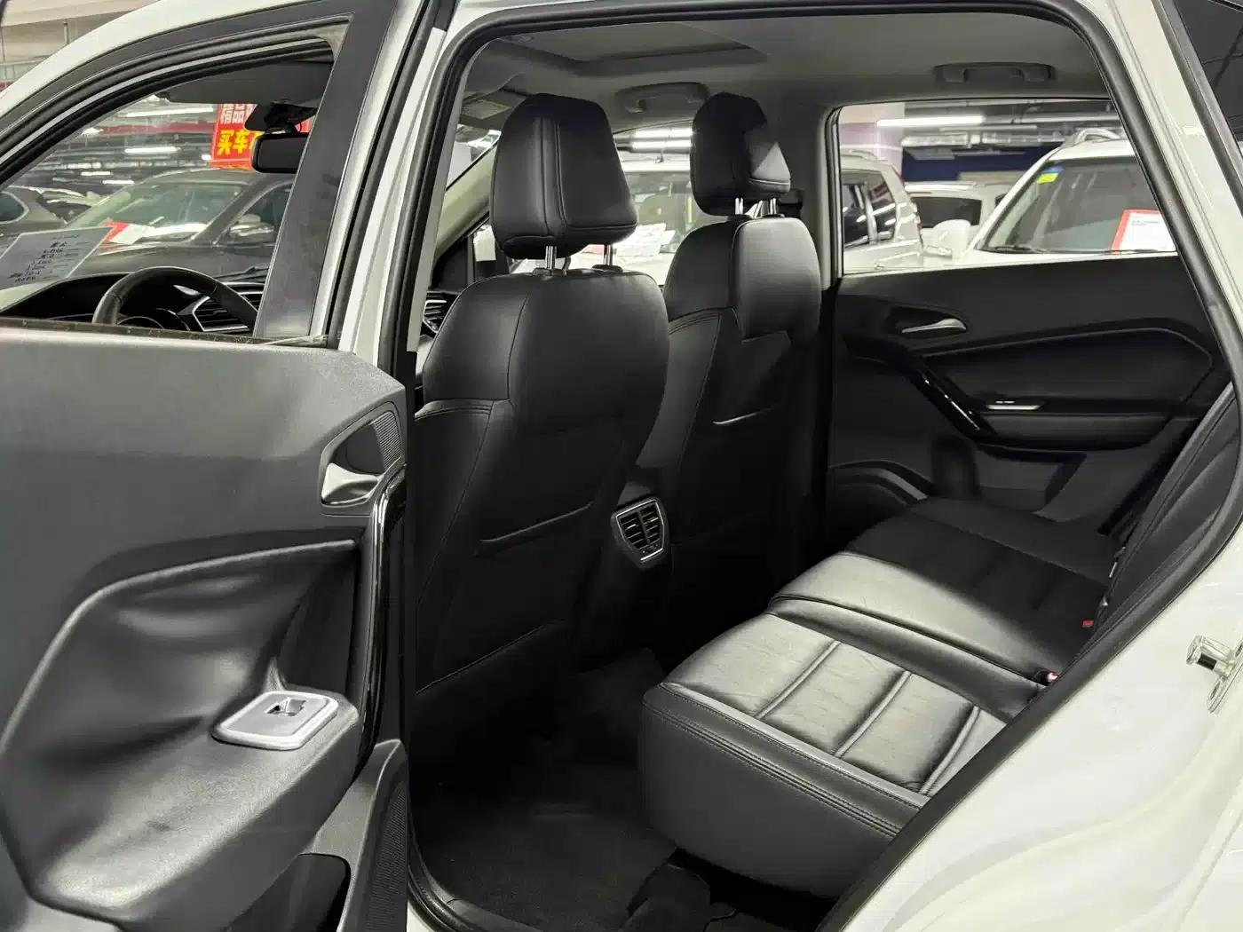 2015 GS 2.0TGI TST 4WD Flagship Edition — миниатюра 5