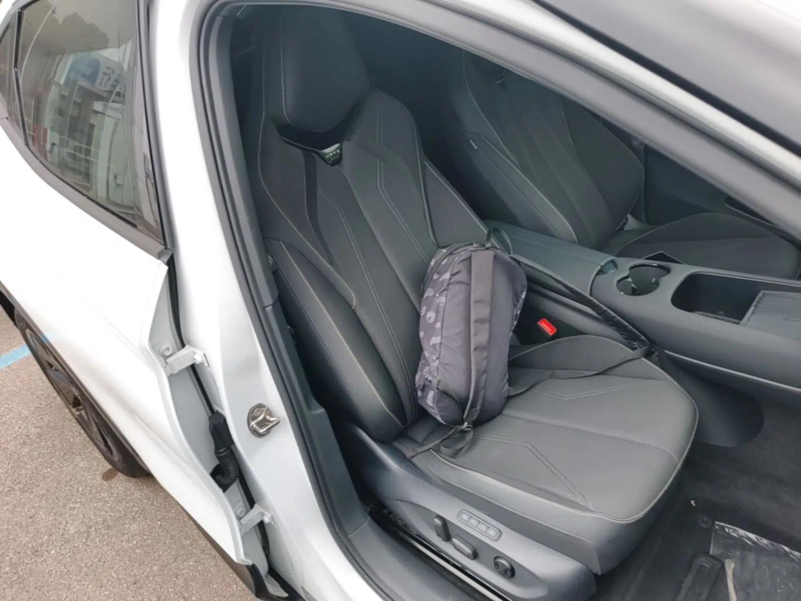 Volkswagen ID.UNYX 2024 Revised Pro Long-Range Version — миниатюра 23
