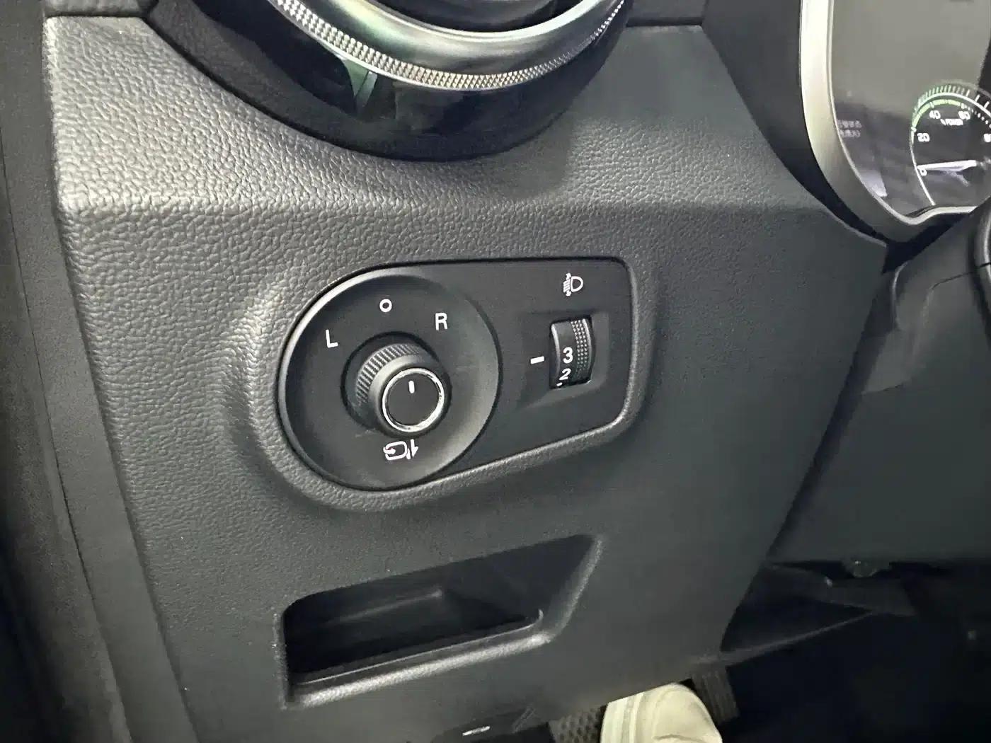 MG EZS Pure Electric 2019 E-Pro Edition — миниатюра 17