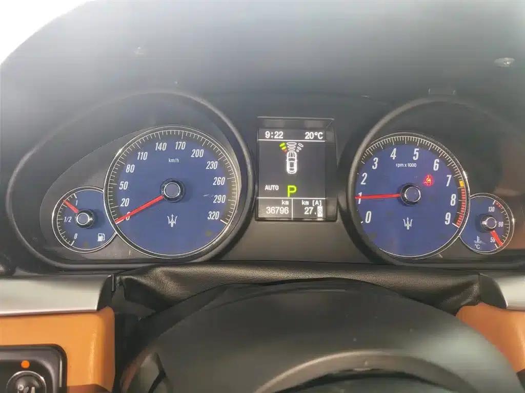 2013 GranTurismo 4.2L Standard Edition — миниатюра 7
