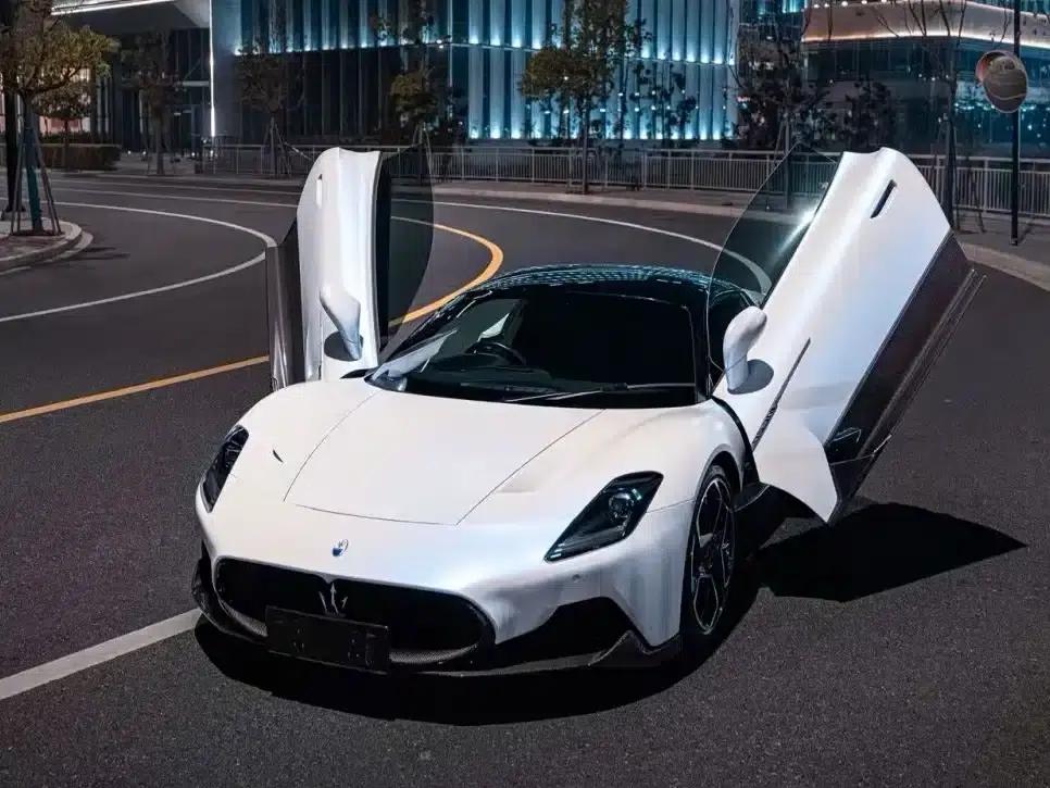 Maserati MC20 2023 3.0T Standard Edition — миниатюра 1