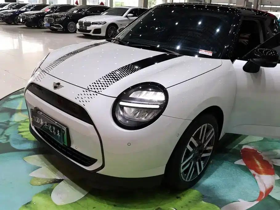 2025 Electric MINI Cooper (Facelift) - 466km/h - Classic Style — миниатюра 18