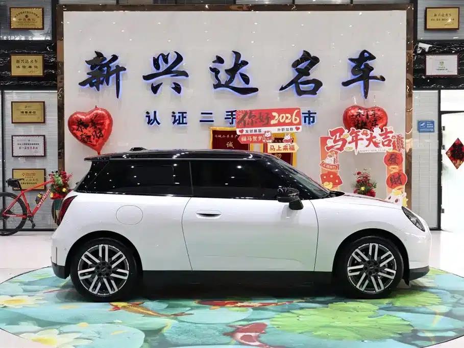 2025 Electric MINI Cooper (Facelift) - 466km/h - Classic Style — миниатюра 4