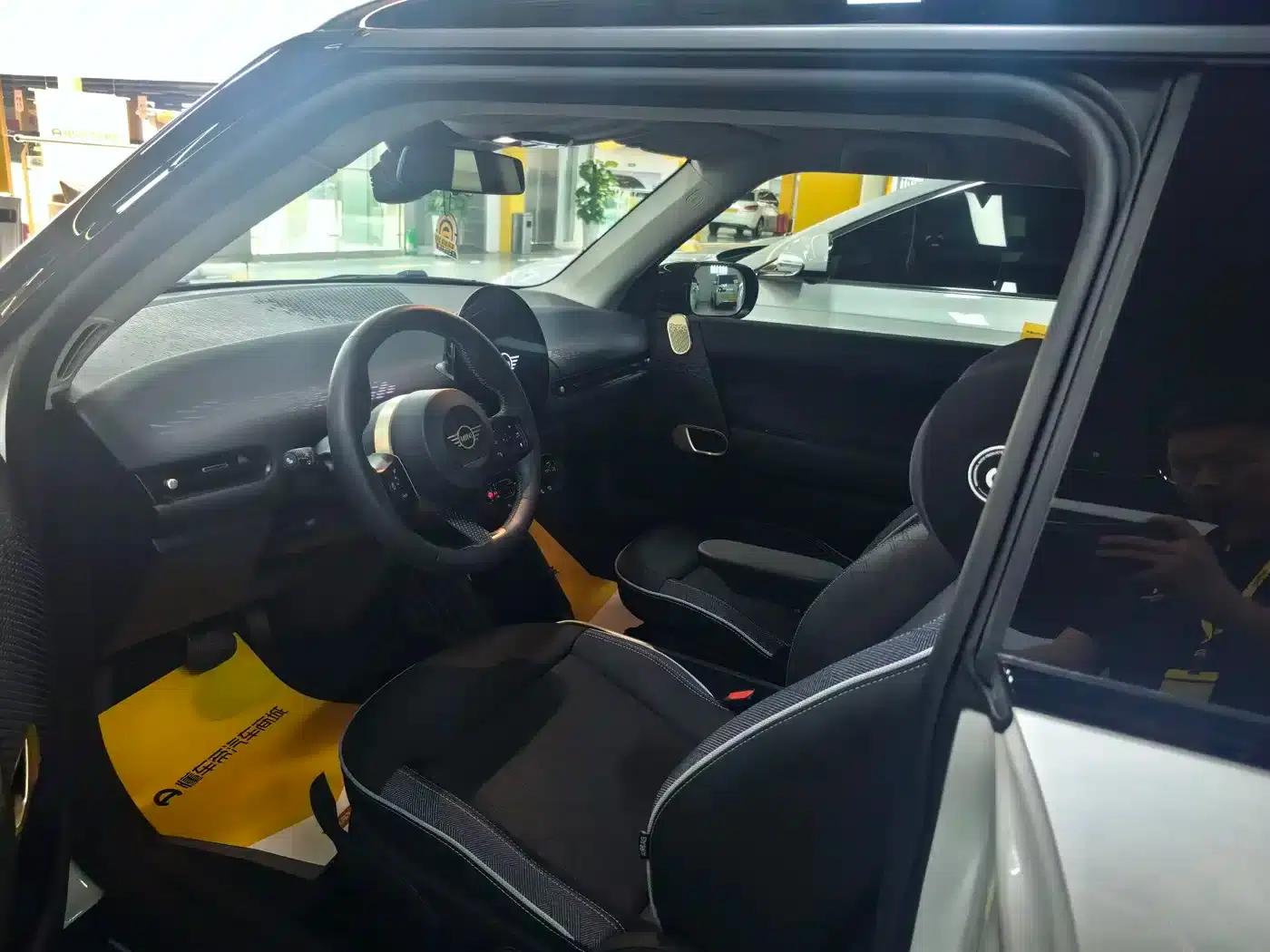 2024 Electric MINI Cooper (456km/h) - Classic Style — миниатюра 2