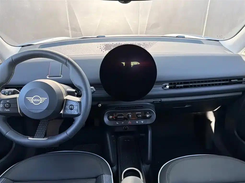 2024 Electric MINI Aceman E Classic — миниатюра 7
