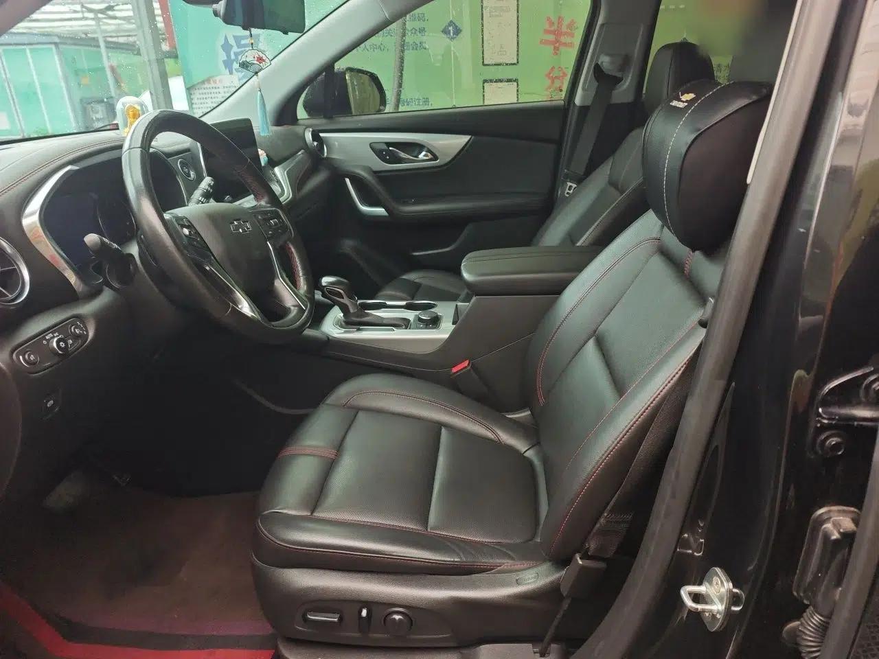 Chevrolet Blazer 2022 Mild Hybrid 650T Redline 7-Seater Thunder Edition — миниатюра 14