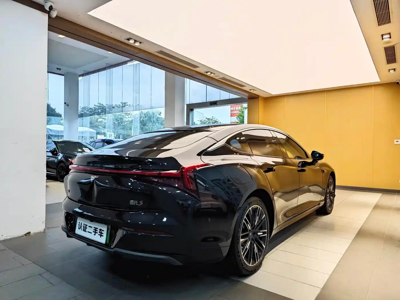 Nezha S 2024 Range Extended 1060 Edition — миниатюра 31