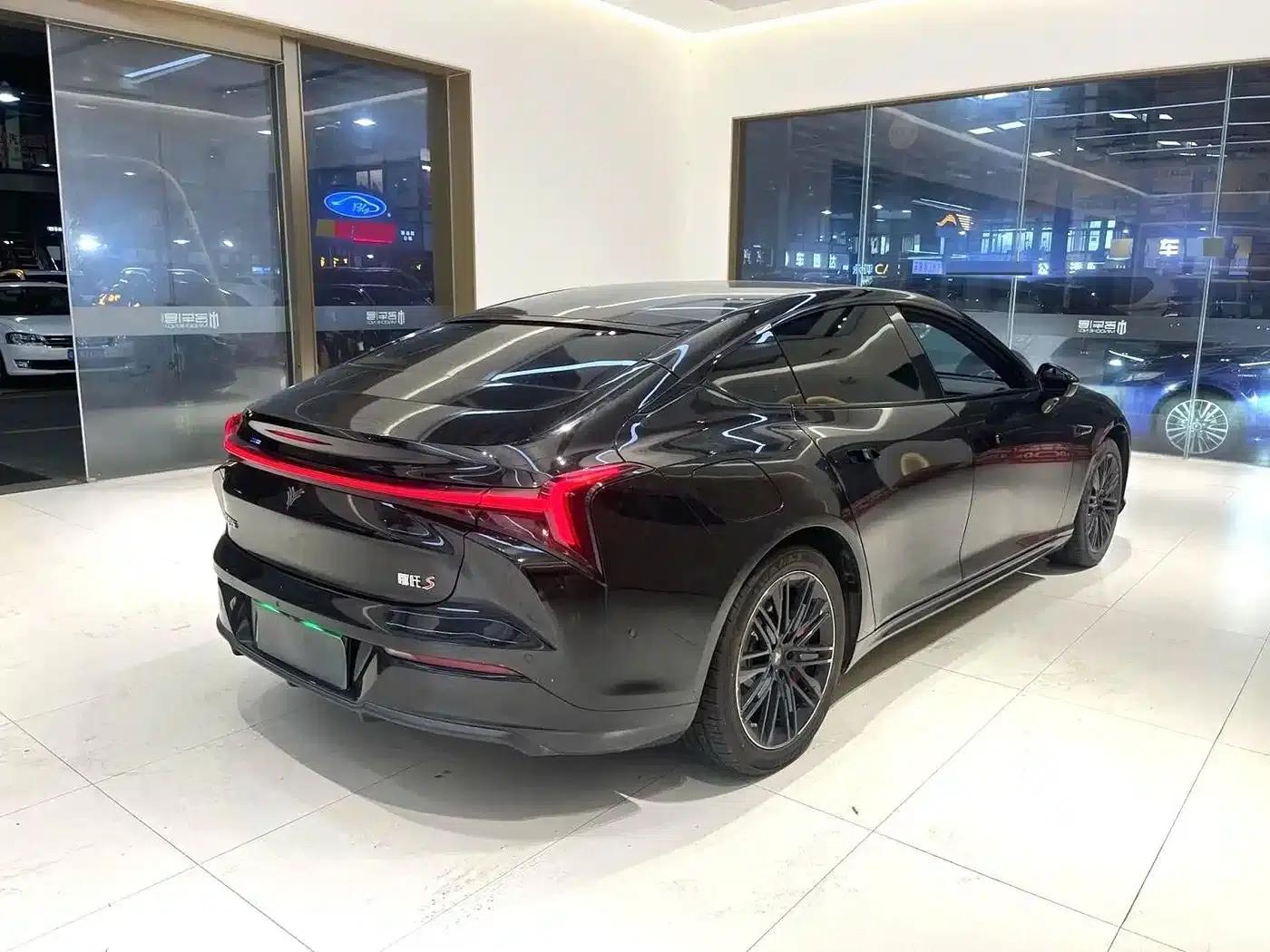 Nezha S 2022 Range Extended Version 1160km Rear-Wheel Drive Large Version — миниатюра 4